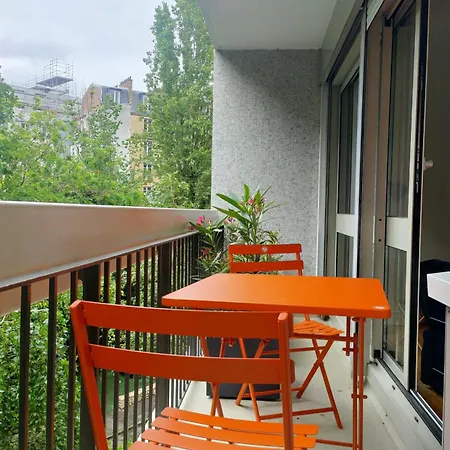 Cosy Overlooking A Area * Paris