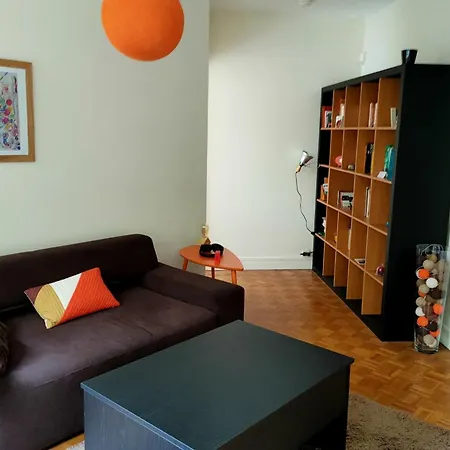 Cosy Overlooking A Area * Parigi
